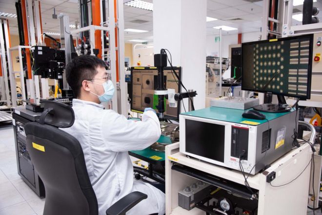 探访英特尔CPU封装工厂 精密制造的幕后与信息技术开发的前沿